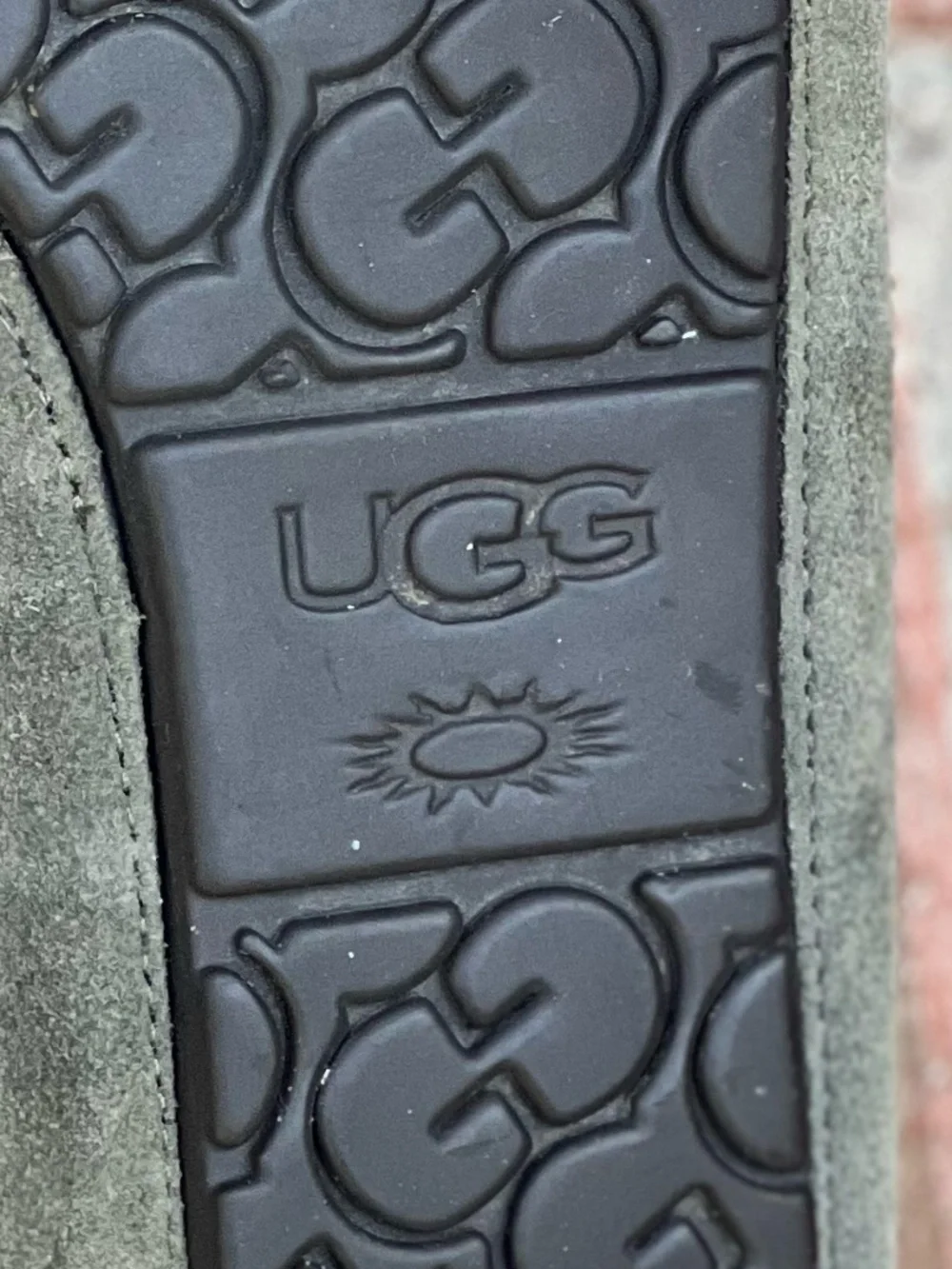 Ugg Slipper Size 10
